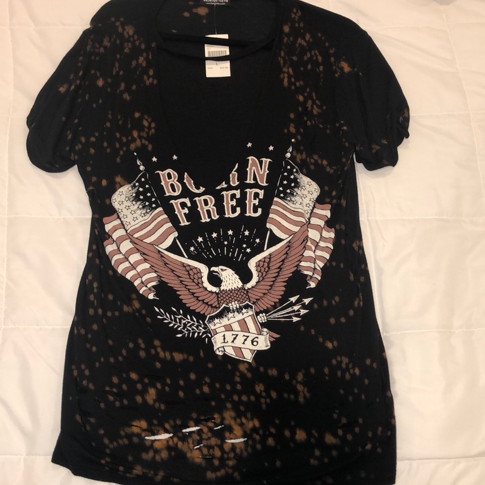 Distressed fashionnova tee